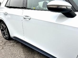 Volkswagen ID.3 58kWh 204pk aut First Plus - nap - navi - cam - keyless - 19 inch - stuurverw - front + line assist - sfeerverl picture 85