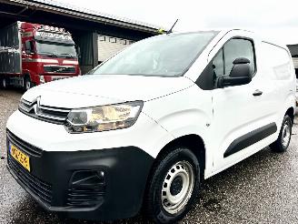 Citroën Berlingo 1.5 BlueHDI 99pk 6-bak euro6 Club - nap - airco - cruise - pdc - carplay - schuif + klapdeuren picture 2