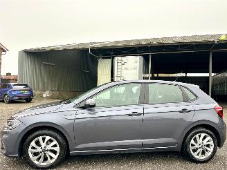 skadebil auto Volkswagen Polo 1.0 TSI 95pk Style 5drs - nap - facelift - iq full led - virtual - clima - cruise - acc - front + line assist 2021/12