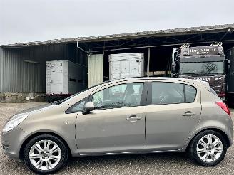 Unfallwagen Opel Corsa 1.4-16V 101pk Cosmo 5drs - pano - nap - clima - cruise - half leer - pdc - licht + regens + dimmend binnenspiegel 2011/1