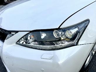 Lexus Ct 200h Hybrid 123pk aut Luxury Line - nap - nav - leer - camera - memory - xenon - pdc v+a - keyless picture 4