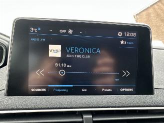 Peugeot 3008 1.2T PureTech 131pk aut + f1 Première - virtual - line + side assist - clima - cruise - pdc v+a - privacy glass picture 26