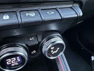 Renault Clio gereserveerd 1.6 E-Tech Hybrid 8-traps aut 140 Intens - nap - 360cam - keyless - navi - front + line + side + park assist - virtual picture 30