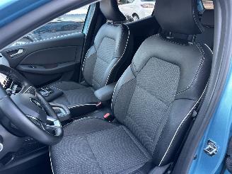 Renault Clio gereserveerd 1.6 E-Tech Hybrid 8-traps aut 140 Intens - nap - 360cam - keyless - navi - front + line + side + park assist - virtual picture 50