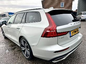 Volvo V-60 2.0 B4 R-Design picture 7