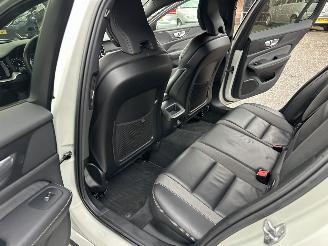 Volvo V-60 2.0 B4 Hybrid 8-traps aut R-Design - nap - virtual - leer - stuur + stoelverw - trekh - front + line + side assist picture 81