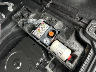 Volvo V-60 2.0 B4 Hybrid 8-traps aut R-Design - nap - virtual - leer - stuur + stoelverw - trekh - front + line + side assist picture 71