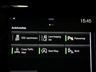 Volvo V-60 2.0 B4 R-Design picture 24