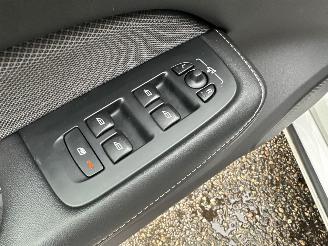 Volvo V-60 2.0 B4 Hybrid 8-traps aut R-Design - nap - virtual - leer - stuur + stoelverw - trekh - front + line + side assist picture 47