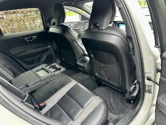 Volvo V-60 2.0 B4 Hybrid 8-traps aut R-Design - nap - virtual - leer - stuur + stoelverw - trekh - front + line + side assist picture 69