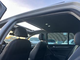 Volkswagen Golf 1.2 TSI 105pk 6-bak Highl 5drs - pano - nap - xenon - massage - navi - stoelverw - half leer - bearlock picture 38