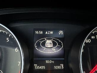 Volkswagen Golf 1.2 TSI 105pk 6-bak Highl 5drs - pano - nap - xenon - massage - navi - stoelverw - half leer - bearlock picture 56