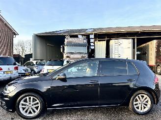 Damaged car Volkswagen Golf 1.5 TSI 2019/2