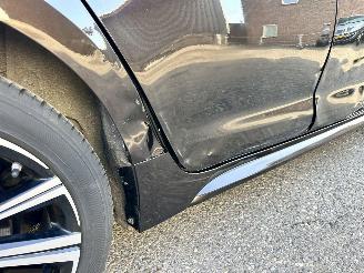 Toyota Corolla Touring sports 1.8 Hybrid aut Dynamic - nap - keyless - navi - cam - trekh - front + line assist - pdc v+a picture 11