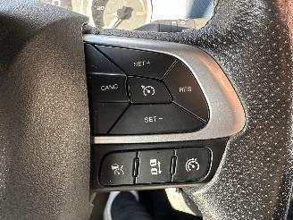 Iveco Daily gereserveerd Maxi 35S16V 2.3D aut euro.6 410L/H3 3pers - front + line assist - navi - camera - clima - cruise - webasto picture 17