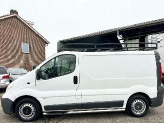 skadebil bedrijf Opel Vivaro 2.0 CDTI 90pk 6-bak L1/H1 3pers - nap - airco - cruise - trekh - side + bullbar - imperiaal - schuif + klapdeuren 2013/1