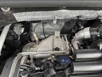 Volkswagen Passat 1.4 TSI 150pk 7-traps aut + f1 Highline sedan - navi - camera - front + line assist - stuurverw - stoelverw picture 70