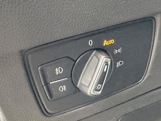 Volkswagen Passat 1.4 TSI 150pk 7-traps aut + f1 Highline sedan - navi - camera - front + line assist - stuurverw - stoelverw picture 31