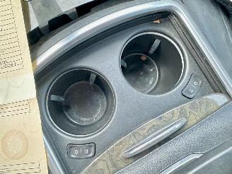 Lancia Thema 3.0D V6 Turbo 190pk aut Platinum - xenon - navi - leer - memory - elektr rollo - stoelverw v+a picture 21