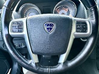 Lancia Thema 3.0D V6 Turbo 190pk aut Platinum - xenon - navi - leer - memory - elektr rollo - stoelverw v+a picture 28