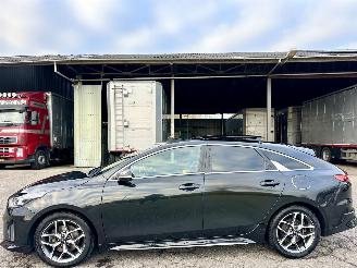 Unfallwagen Kia Proceed 1.4 T-GDI 140pk 7-Traps aut GT-Line - nap - pano - 2019/5