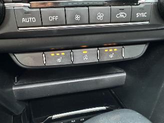 Kia Proceed 1.4 T-GDI 140pk 7-Traps aut GT-Line - nap - pano - front + line assist - stuur + stoelverw - cam - navi - keyless picture 18