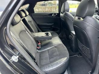 Kia Proceed 1.4 T-GDI 140pk 7-Traps aut GT-Line - nap - pano - front + line assist - stuur + stoelverw - cam - navi - keyless picture 24