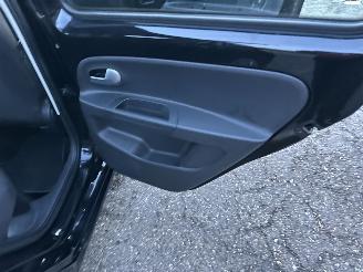 Volkswagen Up! 1.0i 65pk BMT 5drs - nap - clima - camera - cruise - pdc - licht + regensensor - line assist picture 45