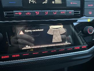 Volkswagen Up! 1.0i 65pk BMT 5drs - nap - clima - camera - cruise - pdc - licht + regensensor - line assist picture 24