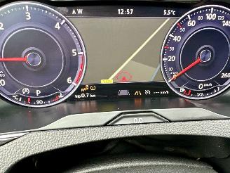 Volkswagen Passat gereserveerd 2.0 Bi-TDI 4Motion 239pk aut R-Line - pano - 360cam - massage - leer - virtual - keyless - front + line + side assist picture 23