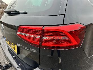 Volkswagen Passat gereserveerd 2.0 Bi-TDI 4Motion 239pk aut R-Line - pano - 360cam - massage - leer - virtual - keyless - front + line + side assist picture 113