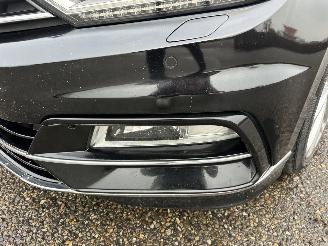 Volkswagen Passat gereserveerd 2.0 Bi-TDI 4Motion 239pk aut R-Line - pano - 360cam - massage - leer - virtual - keyless - front + line + side assist picture 140