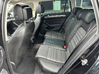 Volkswagen Passat gereserveerd 2.0 Bi-TDI 4Motion 239pk aut R-Line - pano - 360cam - massage - leer - virtual - keyless - front + line + side assist picture 21