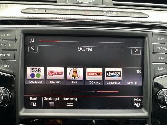 Volkswagen Passat gereserveerd 2.0 Bi-TDI 4Motion 239pk aut R-Line - pano - 360cam - massage - leer - virtual - keyless - front + line + side assist picture 29