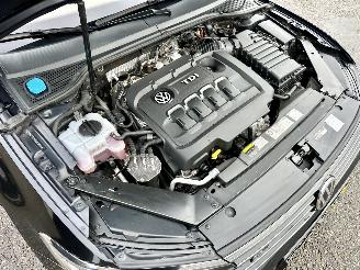 Volkswagen Passat gereserveerd 2.0 Bi-TDI 4Motion 239pk aut R-Line - pano - 360cam - massage - leer - virtual - keyless - front + line + side assist picture 13