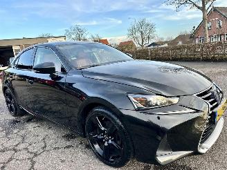 Lexus IS 300h 181pk aut Hybrid Sport Edition - nap - 1e eig - nav - camera - rood leer - stoelverw - keyless - facelift picture 4