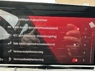 Volkswagen Golf 1.5 eTSI 162pk aut + f1 Style - nap - pano - virtual - massage - front + line + side assist - full led picture 33