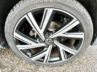 Volkswagen Golf 1.5 eTSI 162pk aut + f1 Style - nap - pano - virtual - massage - front + line + side assist - full led picture 80