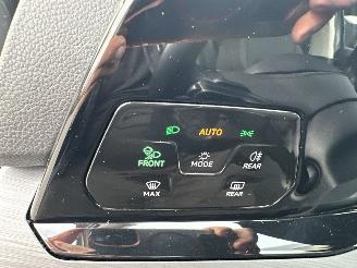 Volkswagen Golf 1.5 eTSI 162pk aut + f1 Style - nap - pano - virtual - massage - front + line + side assist - full led picture 39