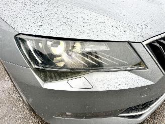 Skoda Superb 2.0 TDI 150pk 6-bak euro.6 Style Bus - nap - navi - camera - front + side + park assist - keyless entry + start picture 8