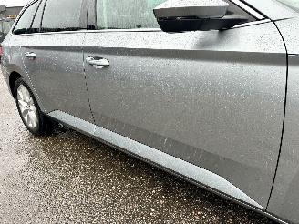 Skoda Superb 2.0 TDI 150pk 6-bak euro.6 Style Bus - nap - navi - camera - front + side + park assist - keyless entry + start picture 107