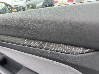 Volkswagen Golf 1.5 eTSI aut + f1 162pk R-Line - pano - hud - keyless - virtual - front + line + side + park assist picture 63