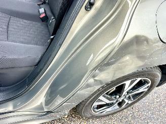 Toyota Yaris 1.5 Hybrid 115 automaat First Edition - nap - facelift - navi - camera - keyless - front + line assist - rijdbaar picture 14