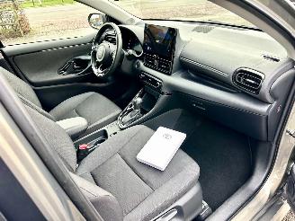 Toyota Yaris 1.5 Hybrid 115 automaat First Edition - nap - facelift - navi - camera - keyless - front + line assist - rijdbaar picture 19