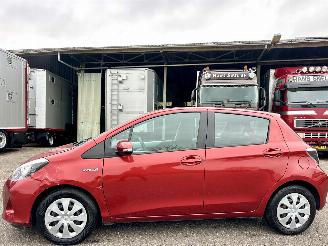skadebil auto Toyota Yaris 1.5 Full Hybrid Aspiration 2013/3