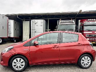 Vaurioauto  passenger cars Toyota Yaris 1.5 Full Hybrid Aspiration 2013/3
