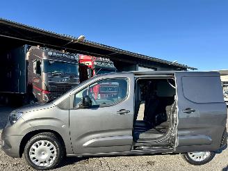 dañado vehículos comerciales Opel Combo 1.5D 102pk 6-bak euro.6 L1/H Luxe - 45dkm nap - navi - camera - stoelverw - pdc - 2x schuifdeur - zonnepanelen dak 2023/5