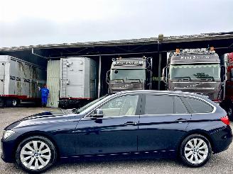  BMW 3-serie Touring 320i 184pk 8-traps aut High Executive - nap - xenon - beige leer - stoelverw - navi - pdc - elektr klep 2014/1