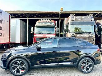 skadebil auto Renault Arkana Gereserveerd 1.6 E-Tech Hybrid 145 8-traps aut RS-Line - Bose - sfeerverl - stuurverw - front + line + side assist 2021/9