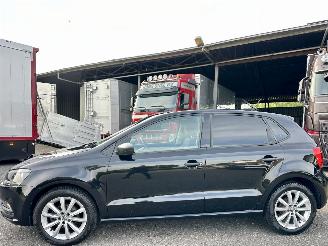 Volkswagen Polo Gereserveerd 1.4 TDI 75pk BlueMotion 5drs - navi - clima - cruise - facelift - bleutooth - pdc v+a - front assist - privacy glass 2016/3